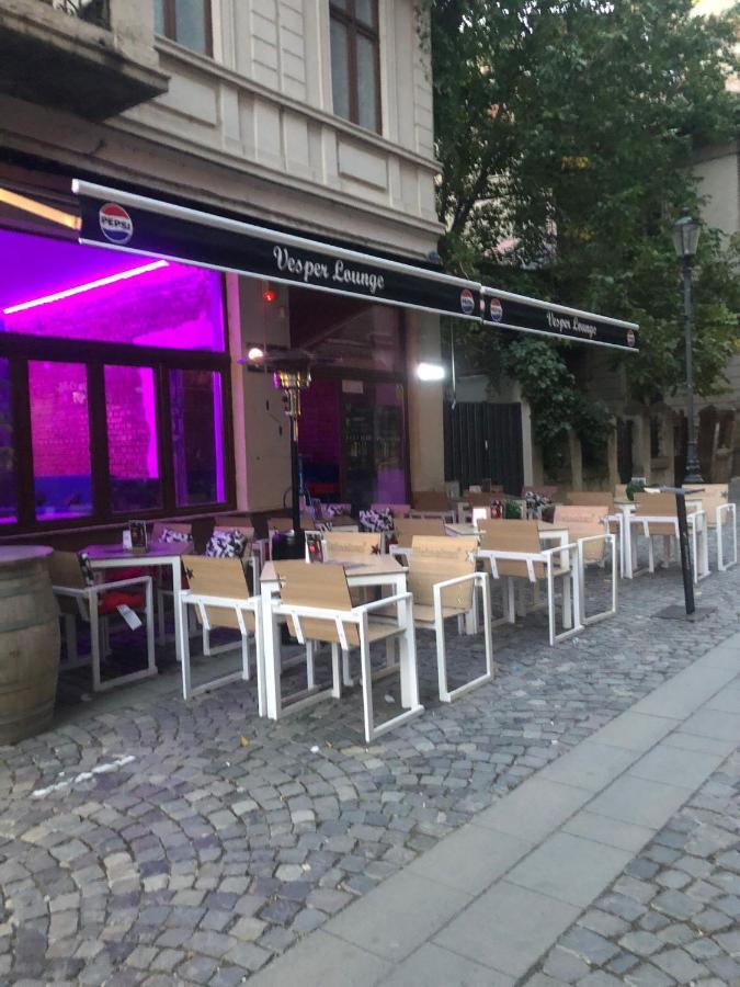 Old Town Bar Apartments On Street Tonitza Bucarest Extérieur photo
