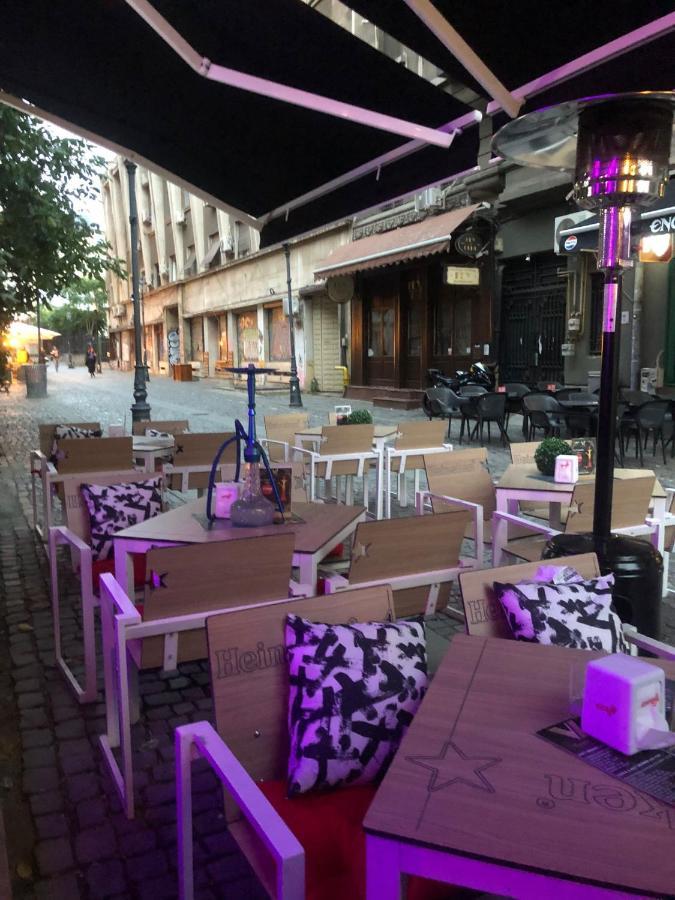 Old Town Bar Apartments On Street Tonitza Bucarest Extérieur photo